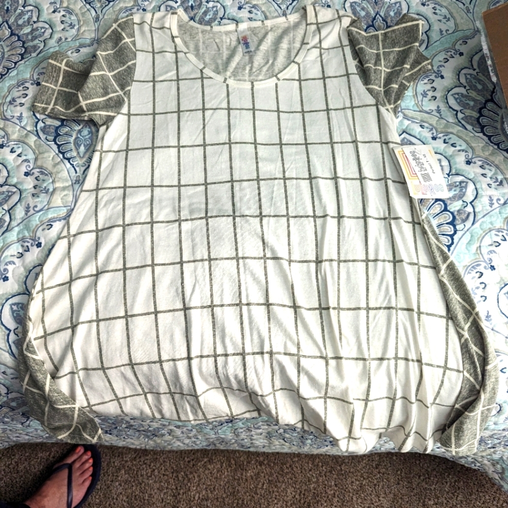NWT LuLaRoe Perfect T Size XS